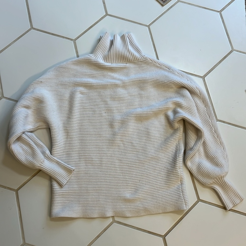 Collared Cream Sweater - Picture 4 of 4